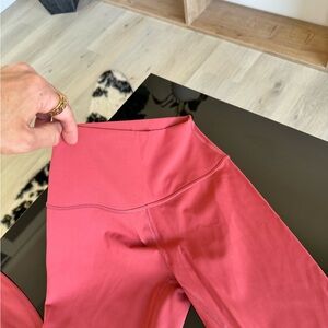 Lululemon Coral Colored Leggings 🪸 size 6